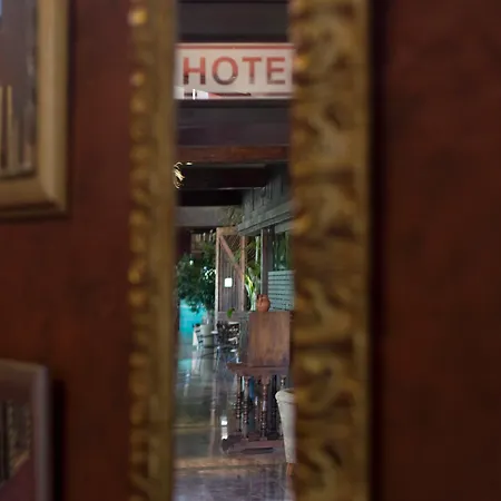 Tirajanas Otel 4*