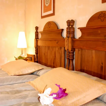 Tirajanas Hotel 4*